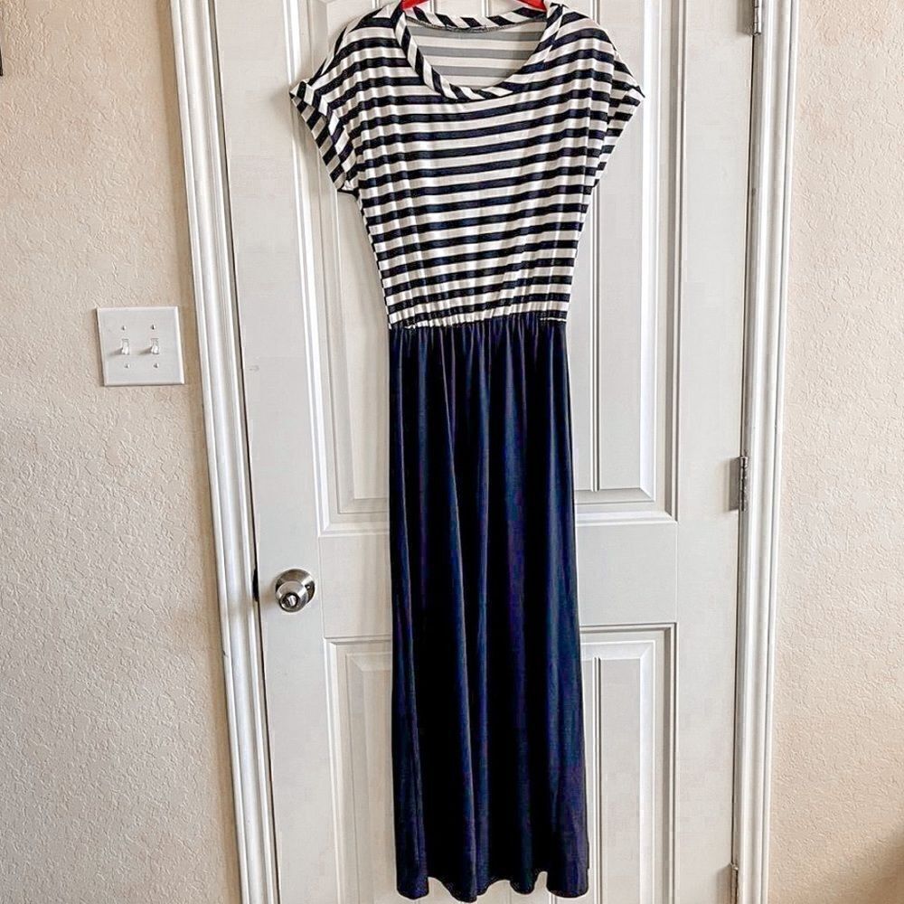 Tiana B Striped Colorblock Maxi Dress Black White XS